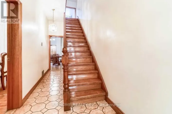 2FL ONE BR - 44 ROBINSON STREET, Toronto