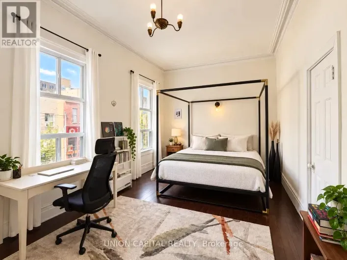 2ND FL - 459 QUEEN STREET W, Toronto