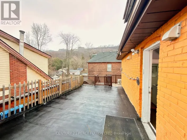 2ND FLOOR - 108 CUMBERLAND AVENUE, Hamilton