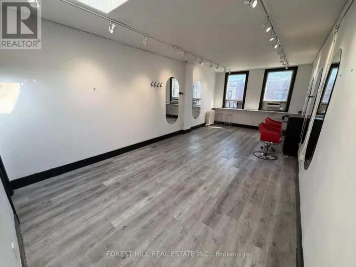 2ND FLOOR - 724 1/2 QUEEN STREET E, Toronto