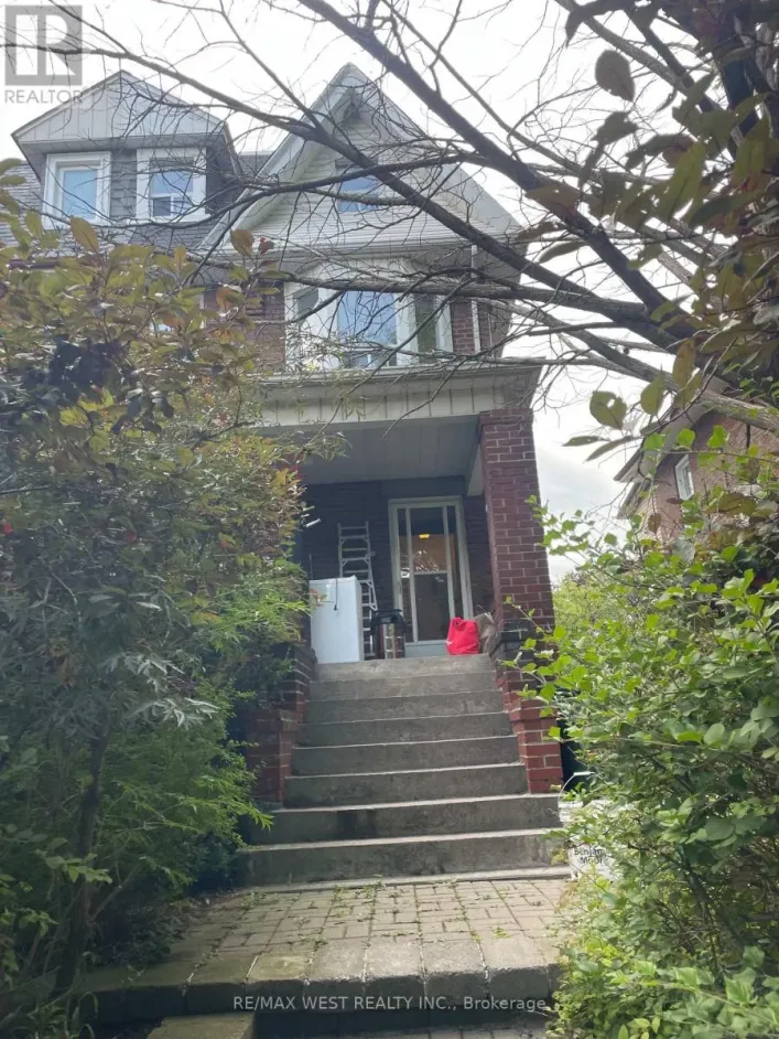 2ND FLOOR - 734 MANNING AVENUE, Toronto