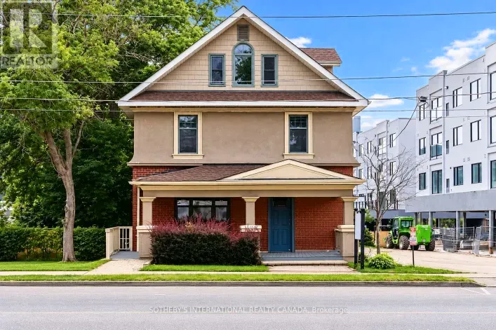 2ND FLOOR B - 56 PROSPECT STREET, Newmarket