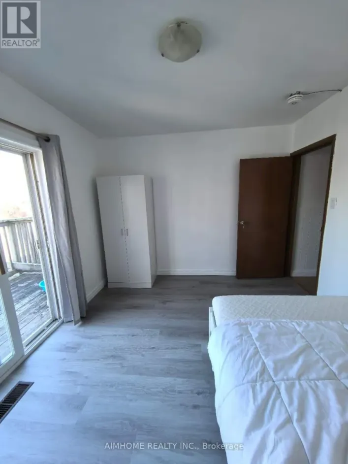 2ND FLR RM - 137A MARKHAM STREET, Toronto