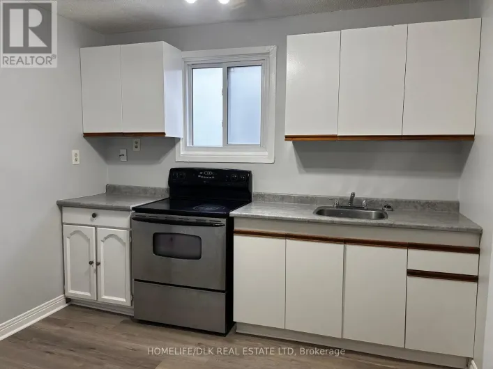 3 - 10 KING STREET E, Brockville