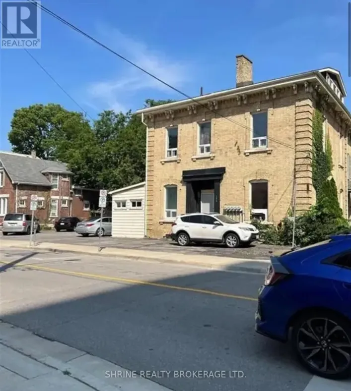 3 - 106 KENT STREET W, London East