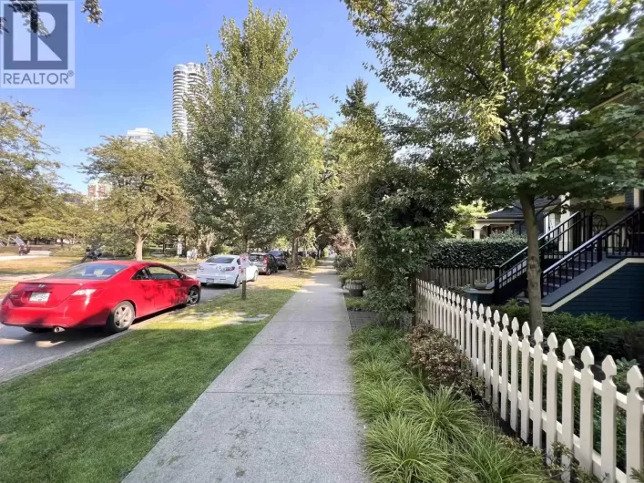 3 1150 COMOX STREET, Vancouver