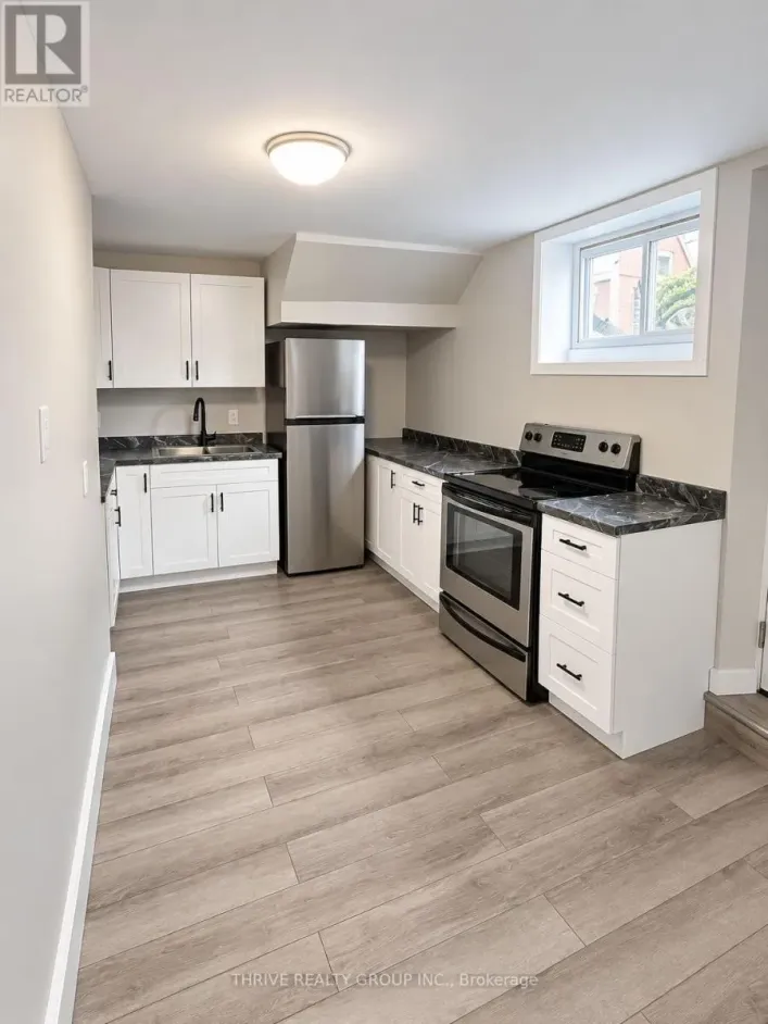 3 - 118 PINE LAWN AVENUE, London East