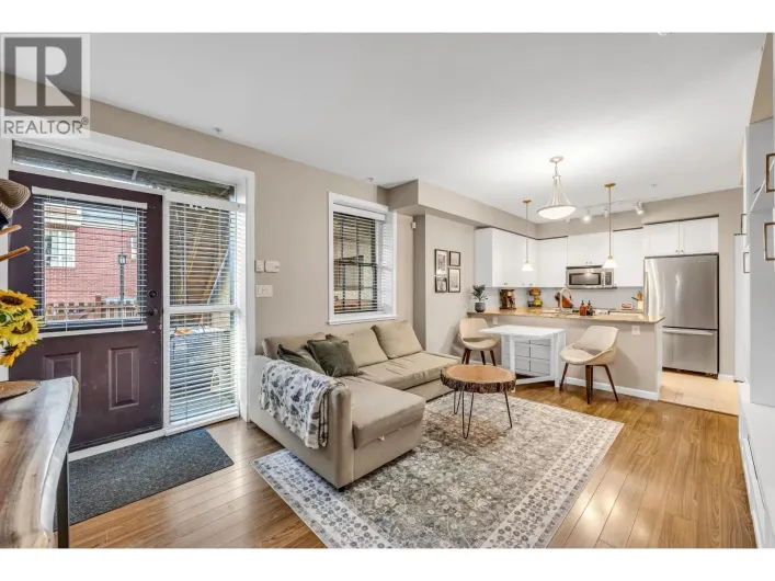 3 12 E ROYAL AVENUE, New Westminster