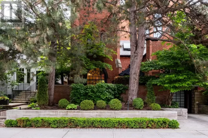 3 - 12 MACPHERSON AVENUE, Toronto