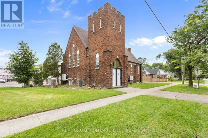 3 - 120 THOROLD ROAD, Welland