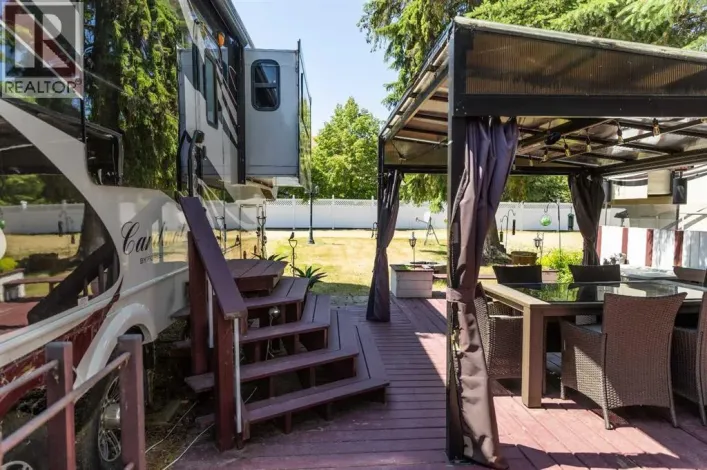 3, 12044 Township Road 422, Rural Ponoka County