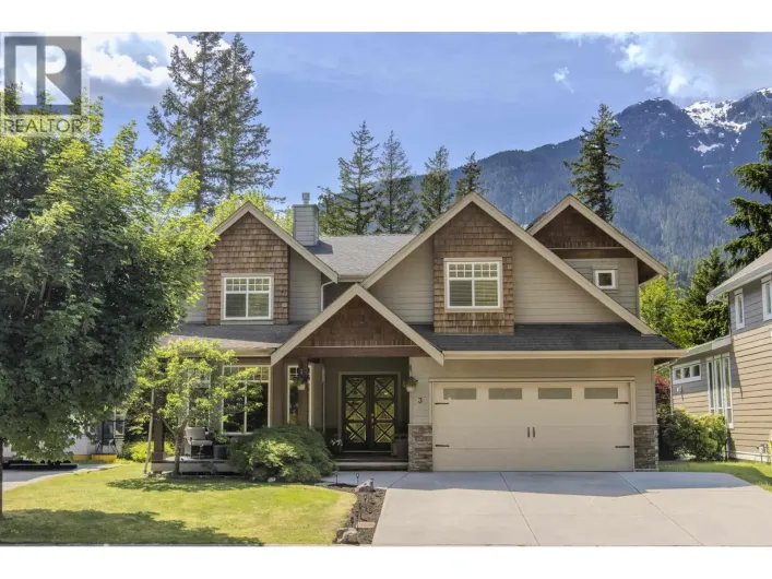 3 1355 DEPOT ROAD, Squamish