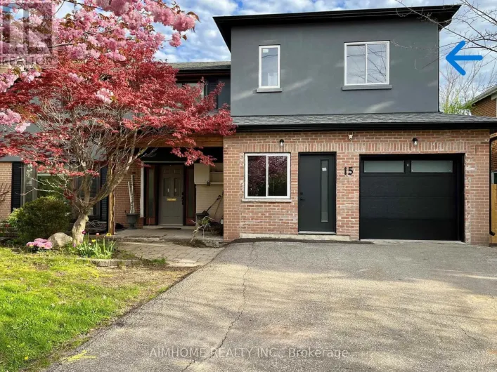 3 - 15 WADDINGTON CRESCENT, Toronto