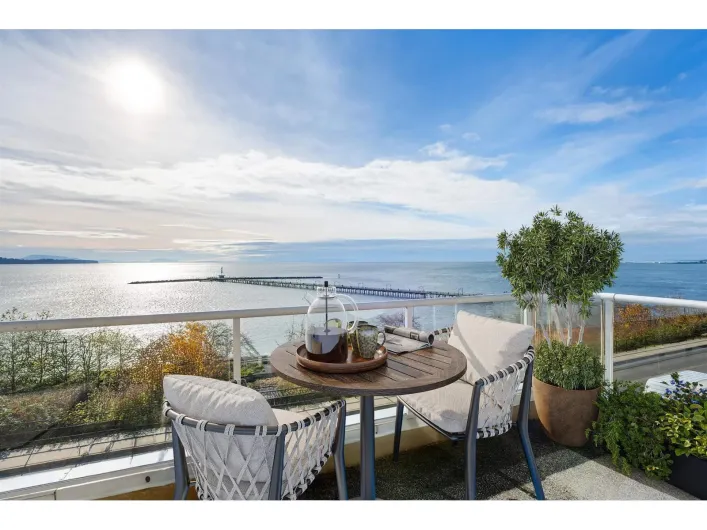 3 15129 MARINE DRIVE, White Rock