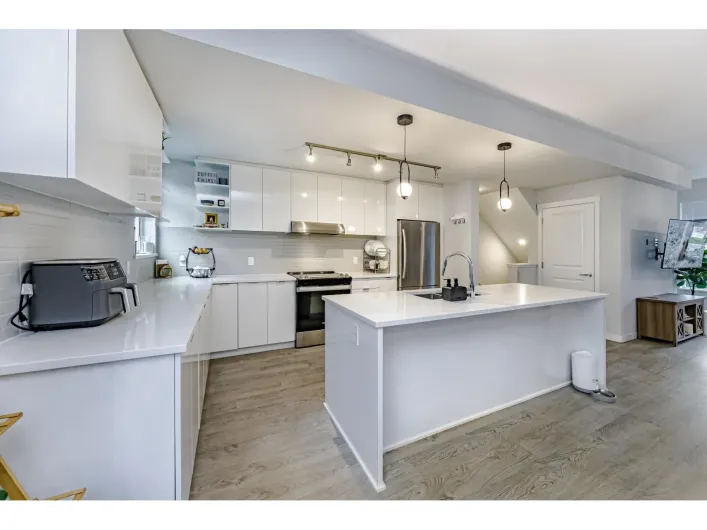 3 15151 EDMUND DRIVE, Surrey