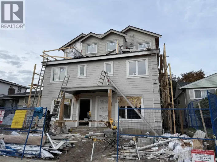 3 1577 E 58TH AVENUE, Vancouver