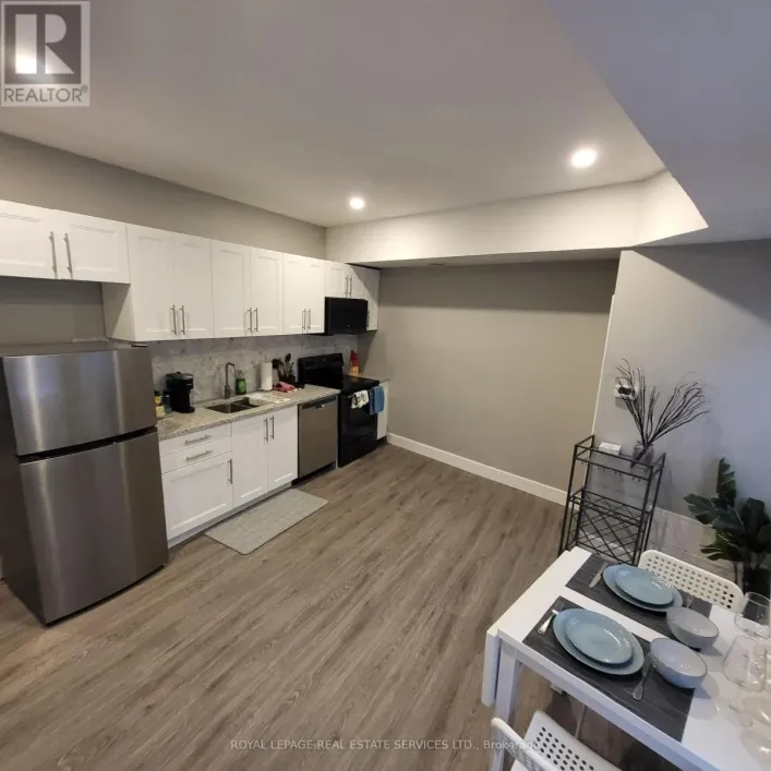 3 - 169 EAST MAIN STREET, Welland