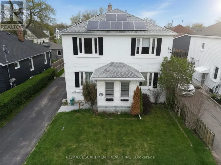 3 - 17 LYONS AVENUE, Welland