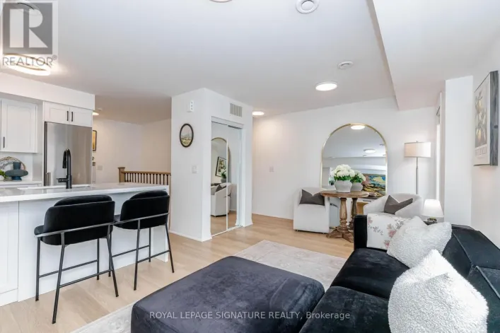 3 - 171 WILLIAM DUNCAN ROAD, Toronto