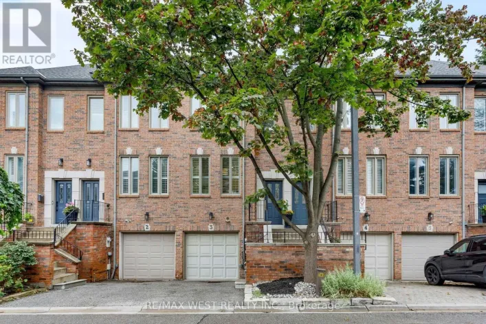 3 - 175 GRAND AVENUE, Toronto