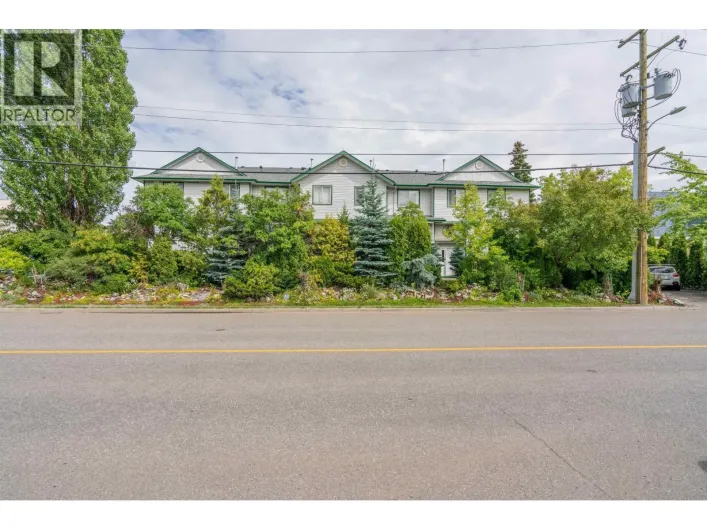 3 1768 SPRUCE STREET, Prince George