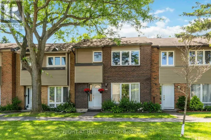 3 - 21 MIDLAND CRESCENT, Ottawa