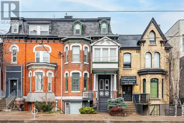 3 - 212 CARLTON STREET, Toronto