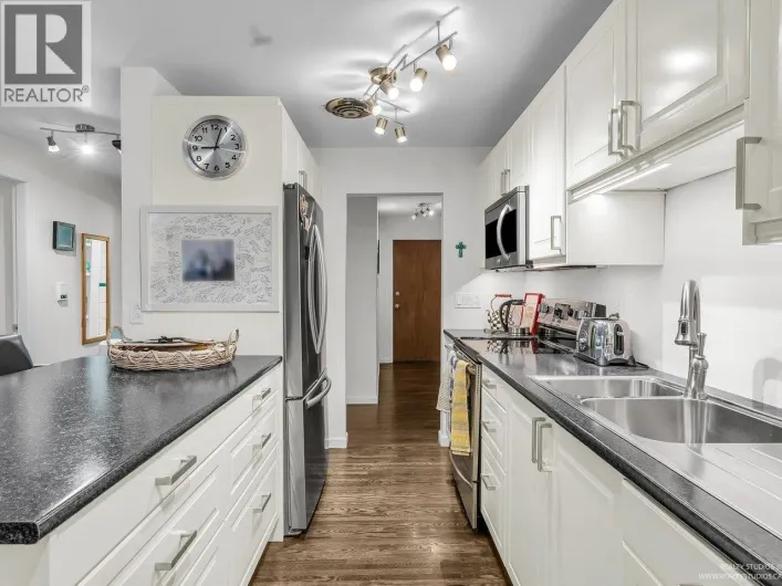 3 2146 W 43RD AVENUE, Vancouver