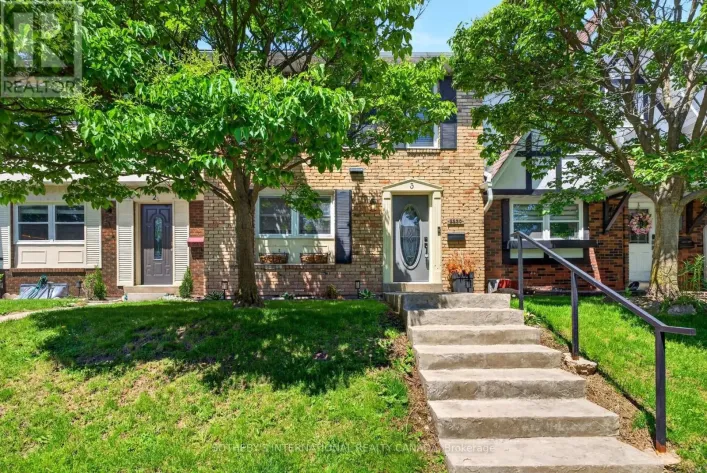 3 - 2230 UPPER MIDDLE ROAD, Burlington