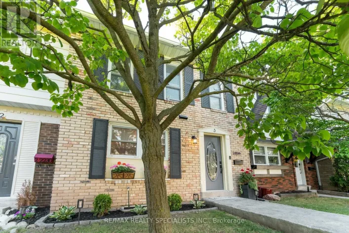 3 - 2230 UPPER MIDDLE ROAD, Burlington