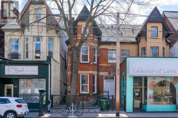 3 - 225 CARLTON STREET, Toronto