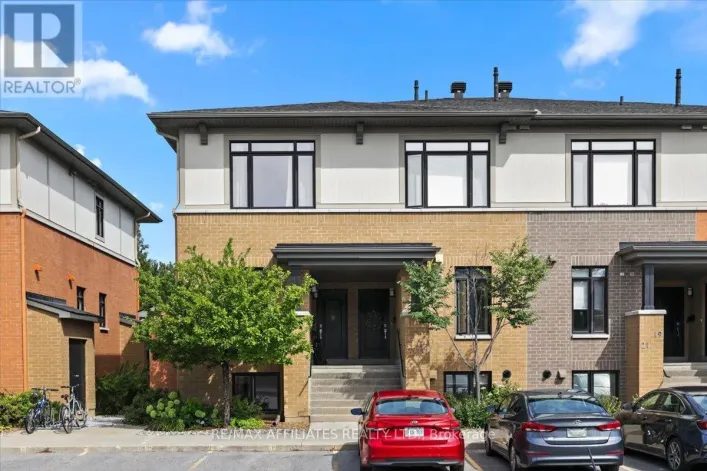 3 - 23 BERGERON PRIVATE, Ottawa