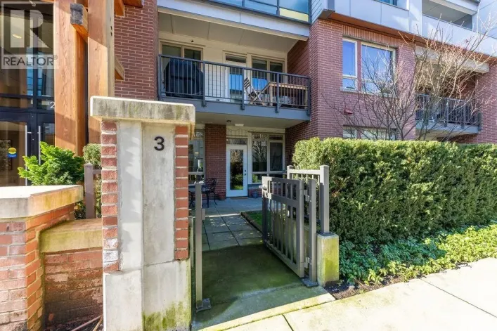 3 2651 LIBRARY LANE, North Vancouver
