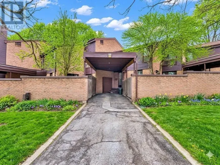 3 - 28 UNDERHILL CRESCENT, Kitchener