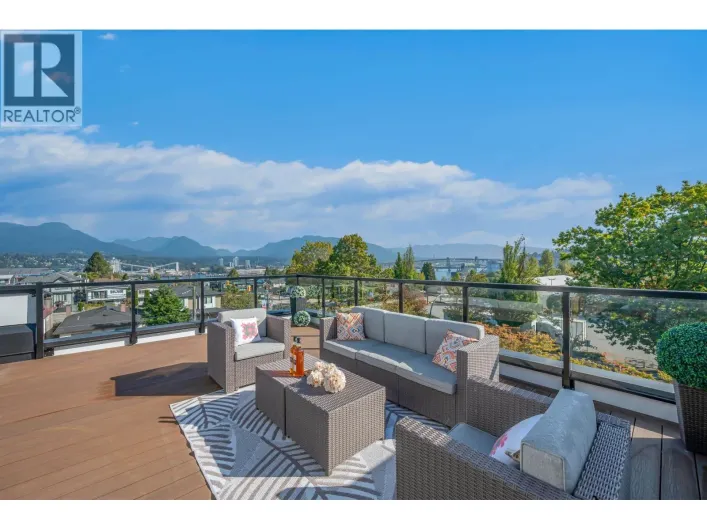 3 2893 ETON STREET, Vancouver