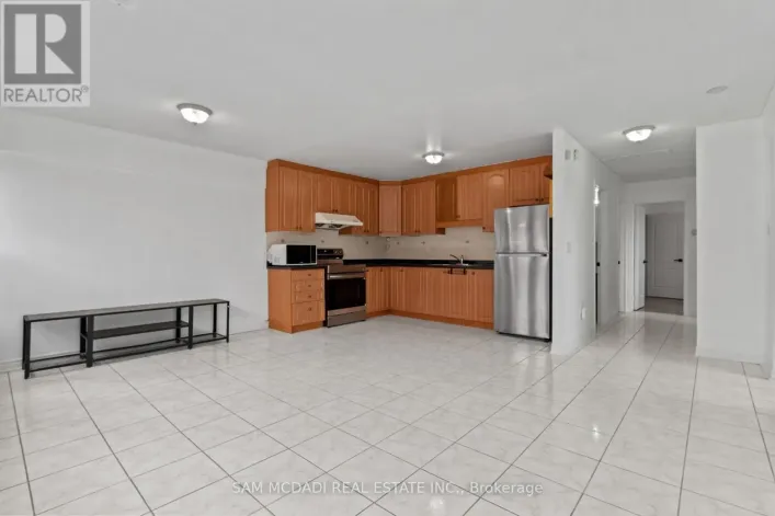 3 - 2922 ISLINGTON AVENUE, Toronto