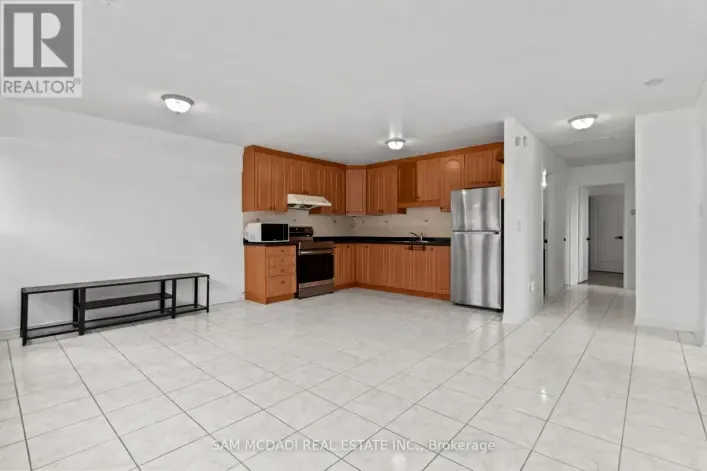 3 - 2922 ISLINGTON AVENUE, Toronto