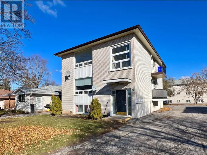 3 - 3 GLENARDEN CRESCENT, Belleville