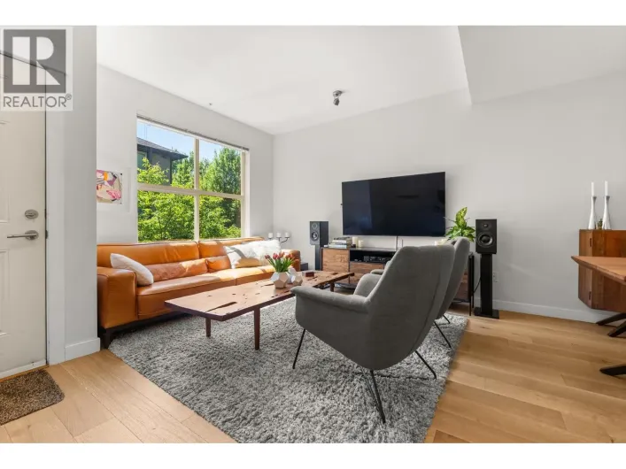 3 307 E 15TH STREET, North Vancouver