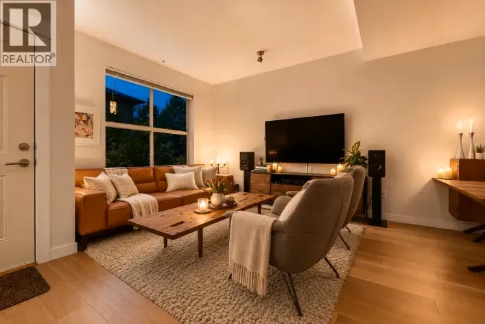 3 307 E 15TH STREET, North Vancouver