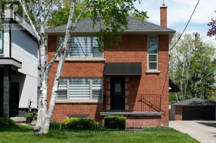 3 - 33 BROADVIEW AVENUE, Mississauga