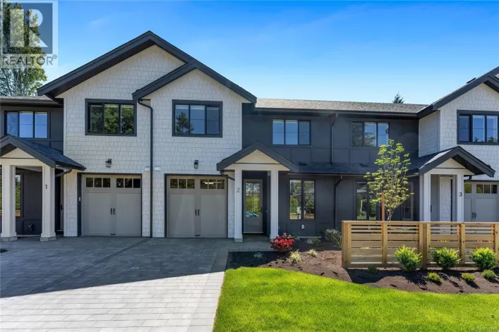 3 3333 Henderson Rd, Oak Bay