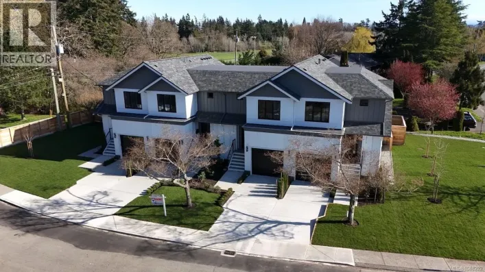 3 3513 Henderson Rd, Oak Bay