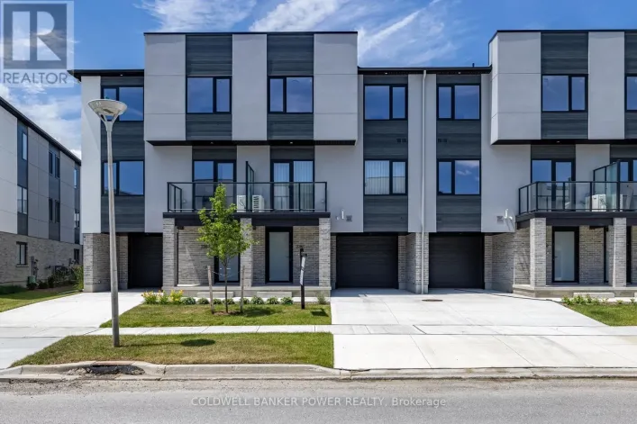 3 - 3528 EMILYCARR LANE, London South