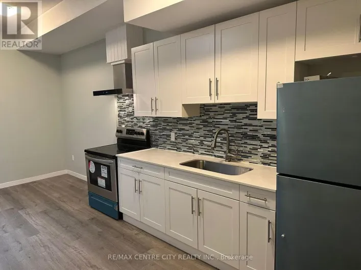 3 - 362 RICHMOND STREET, London East