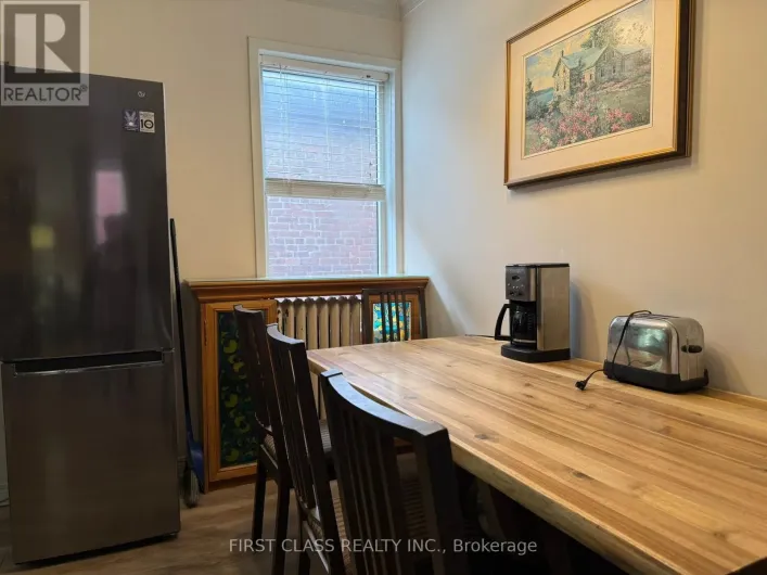 3 - 366 LIPPINCOTT STREET, Toronto