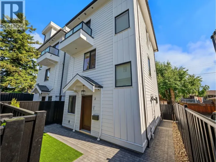 3 3786 PETER STREET, Burnaby