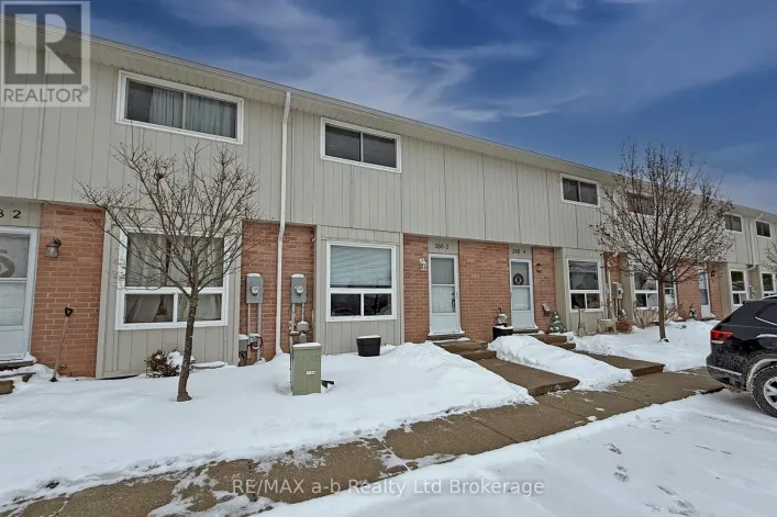 3 - 388 SPRINGBANK AVENUE N, Woodstock