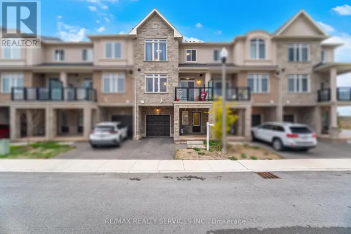 3 - 40 ZINFANDEL DRIVE, Hamilton