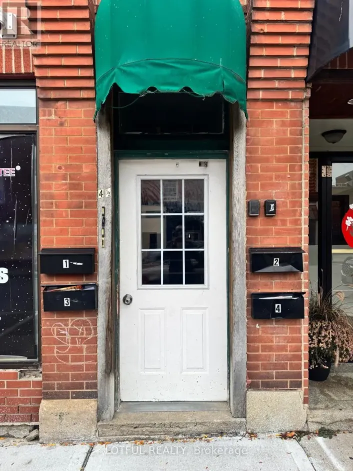 3 - 4-1/2 RUSSELL STREET E, Smiths Falls